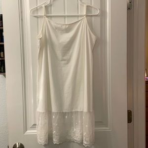 Adjustable straps.  28”